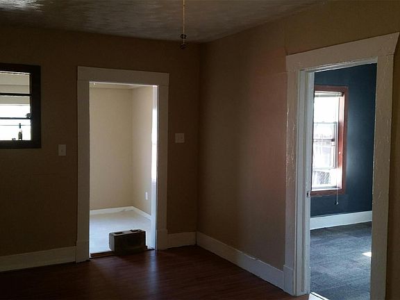 3rd image of 528 Hahlo St