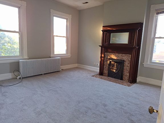 4th image of 2530 Knorr Ave
