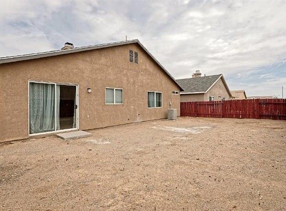 3rd image of 13293 Thornwood Ct