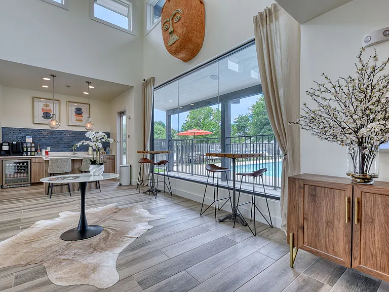 Alamo Residences at Spurs Lane — Photo 6