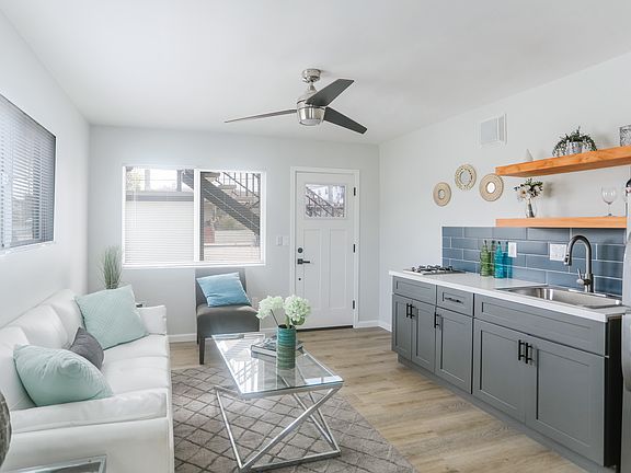 5th image of 4205 Noyes St #15