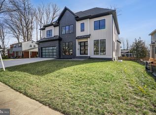 6907 Blue Star Dr, Mc Lean, VA 22101