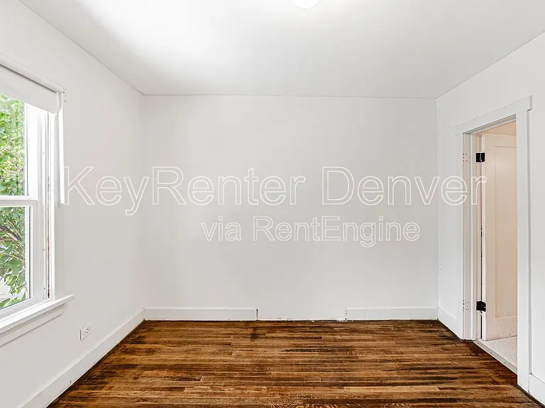421 N Stuart St — Photo 6
