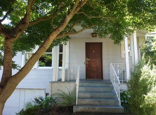 2538 Warren Ave N, Seattle, WA 98109