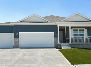 5556 N 186th Ave, Elkhorn, NE 68022