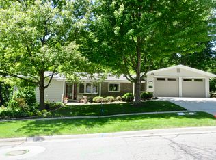 1813 Meadowlane Ave, Ames, IA 50010
