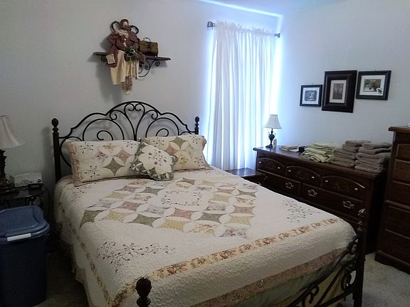 3rd image of 122 Wildhaven Dr