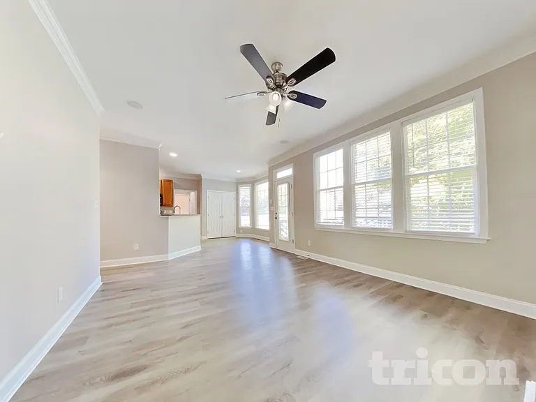 3112 Kirby St — Photo 2