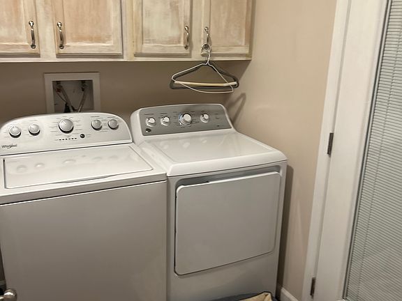 3rd image of 3725 Louise Dr