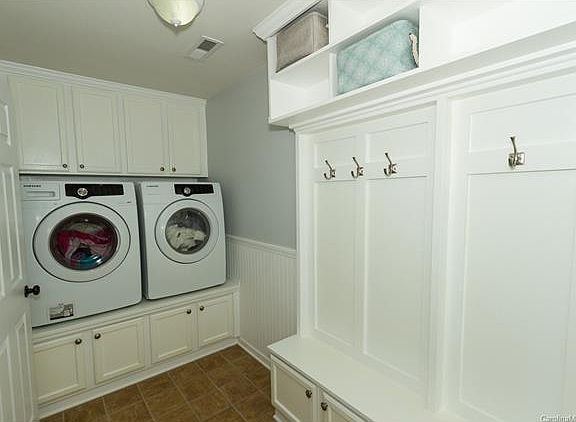 5th image of 4307 Overbecks Ln