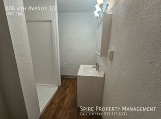 608 4th Ave, Coralville, IA 52241