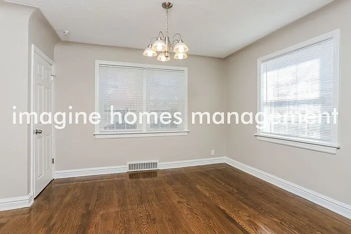 1115 Grandview Dr — Photo 6