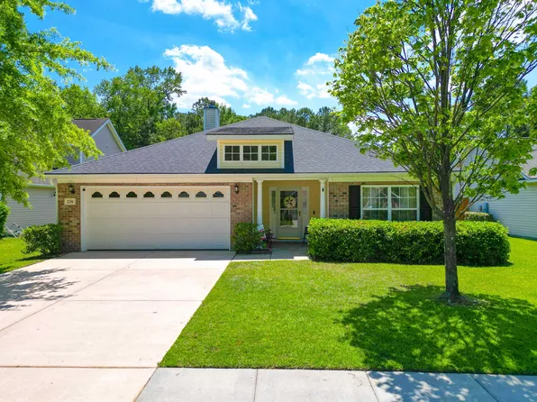 236 Everwood Ct, Moncks Corner, SC 29461