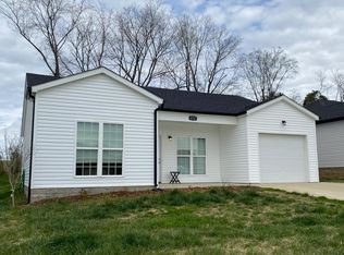 672 Cherry Blossom Rd, Bowling Green, KY 42103