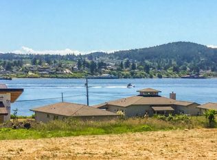 7822 S Beach Ln, Anacortes, WA 98221