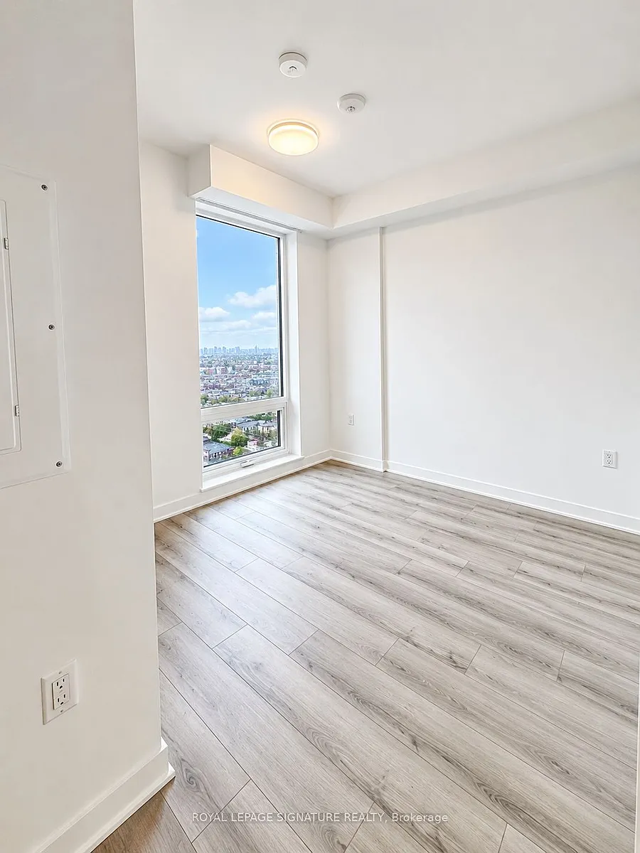 Building Photo - 1185 Dupont St #1511