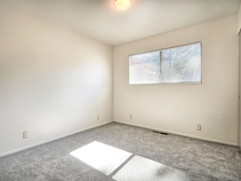 127 Walti St — Photo 30