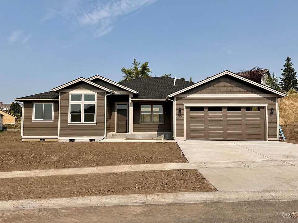 1st image of 400 Ryan Ln