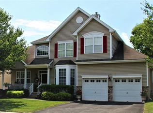 33 Colts Ln, Flemington, NJ 08822