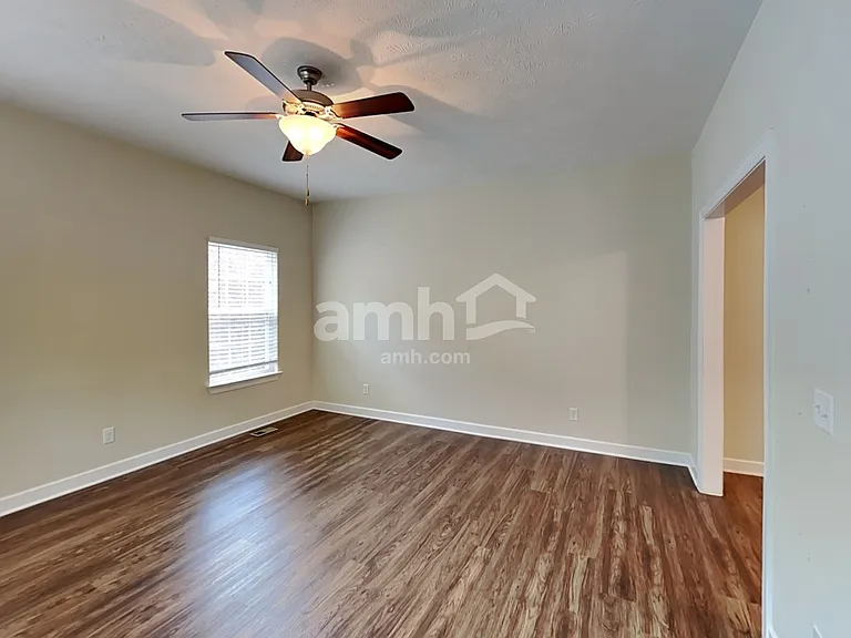 6947 Calderwood Dr — Photo 18