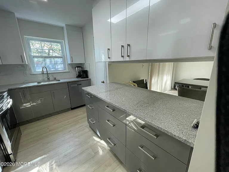 65 Cedar Ave #A17 — Photo 10