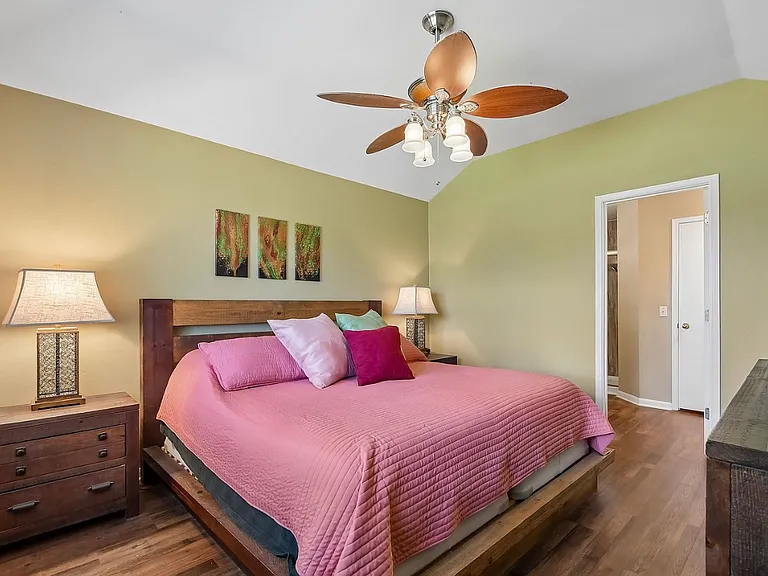 916 Moon Glow Dr — Photo 9