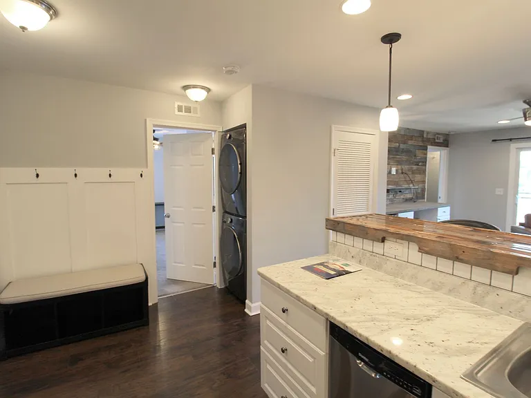 1340F Hunters Rd — Photo 13