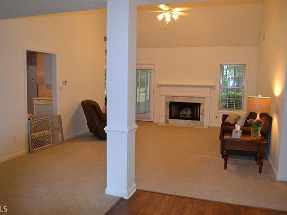 4th image of 630 Erins Way