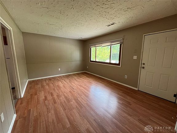 2nd image of 4638 Kirby Ave
