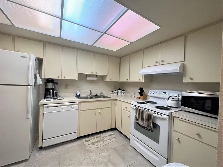 753 Sorrento Inlt — Photo 7