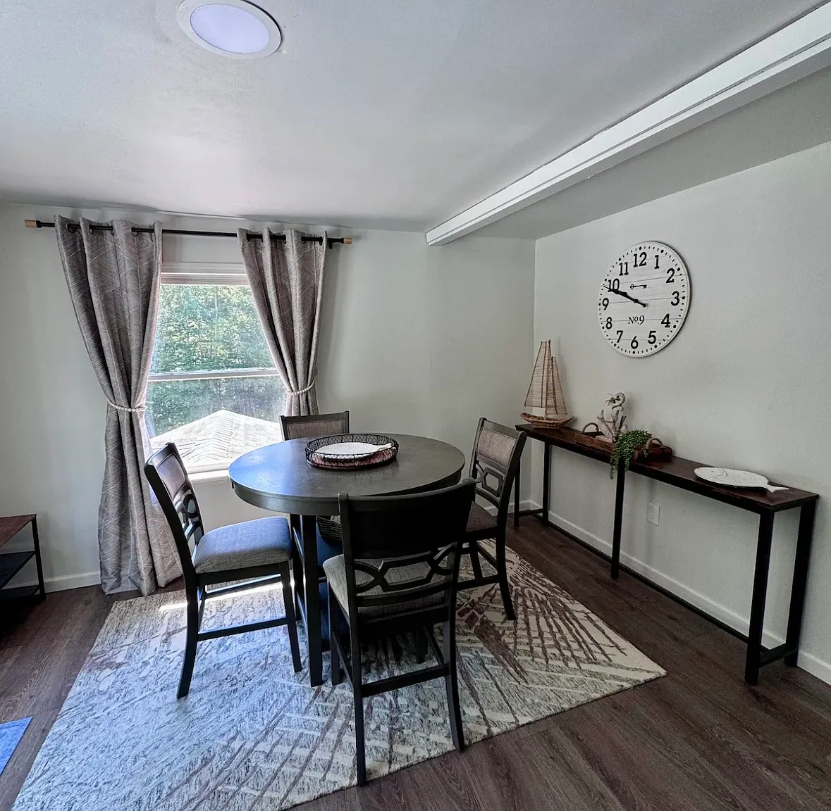 129 W Shore Rd — Photo 2