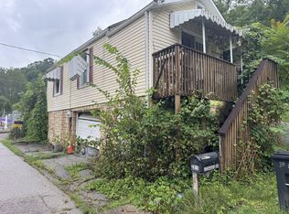 2020 Scraggs Dr, Charleston, WV 25387