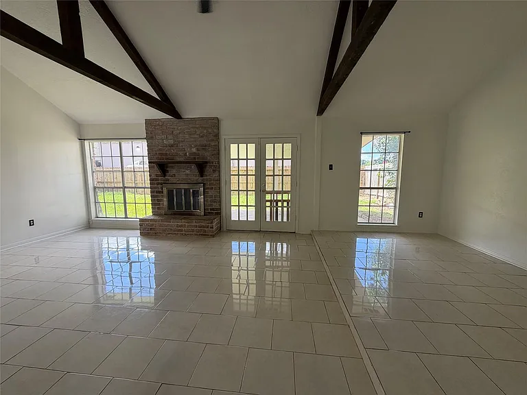 14407 Locke Ln — Photo 4