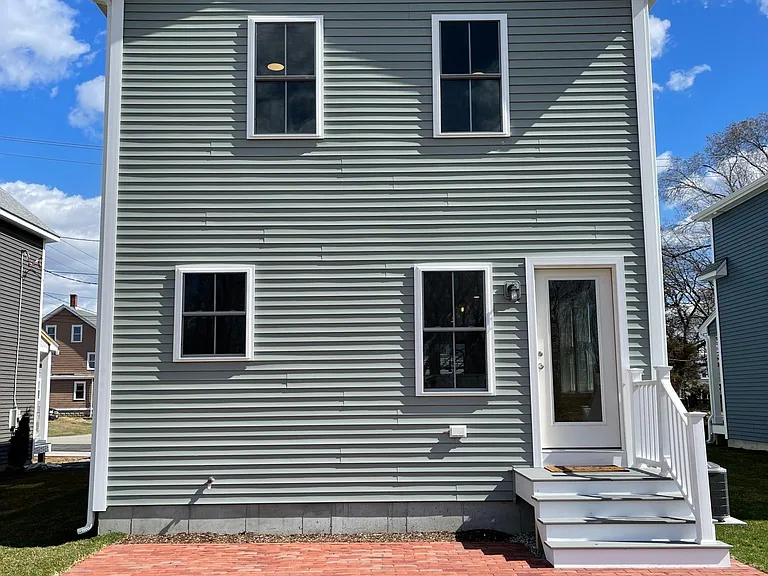 129 Graystone St — Photo 23