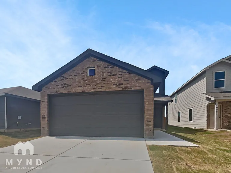 10607 Aqueduct Crk — Photo 1