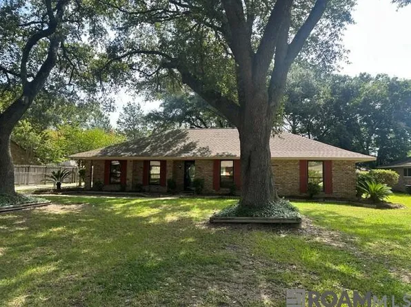 10938 Fieldcrest Dr, Baton Rouge, LA 70811
