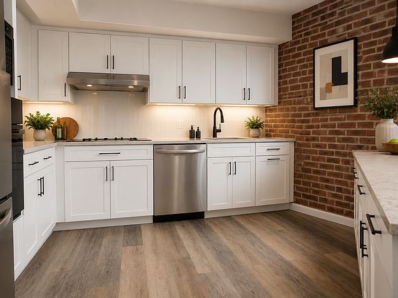 3rd image of 1015 33rd St NW APT 814