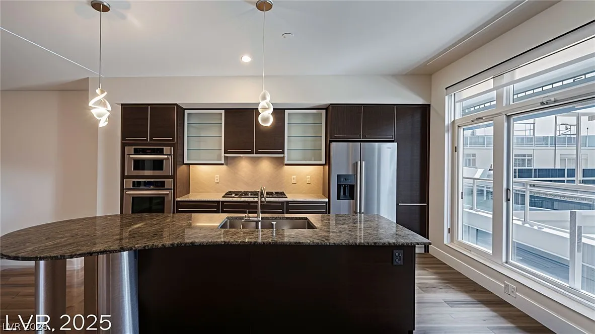 3 bed, 2.5 bath, 2484 sqft, $2,950 — Photo 4