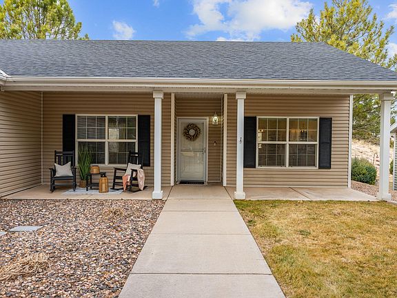 3rd image of 367 N Tahquitz Dr