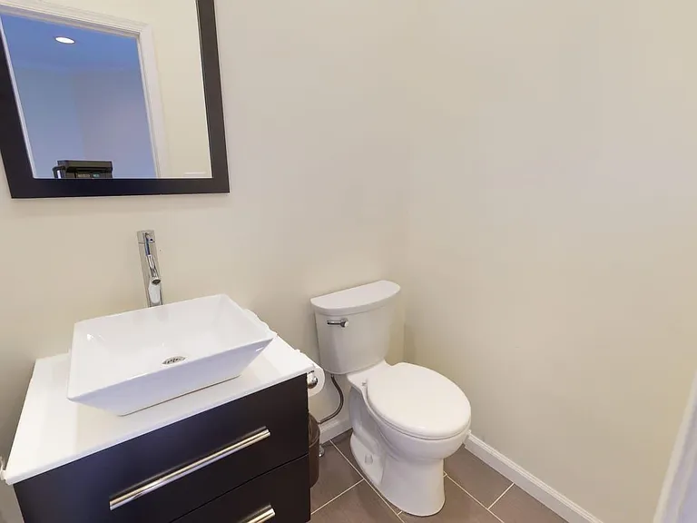 1415 N Scott St #1 — Photo 8