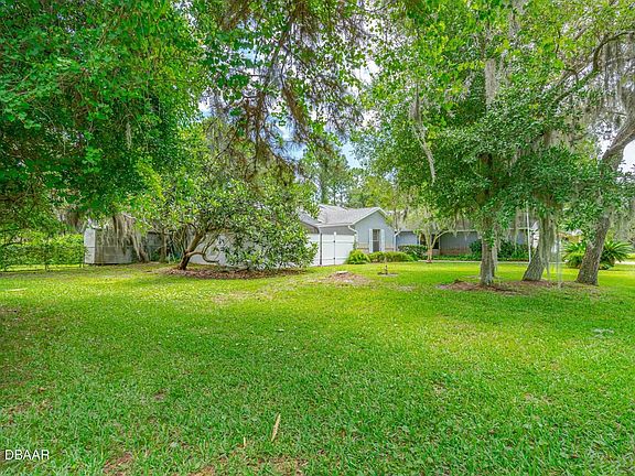 4th image of 5975 Pelham Dr