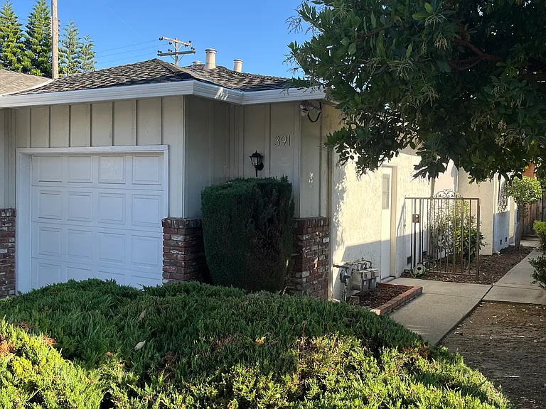 391 Harvard Ave — Photo 1