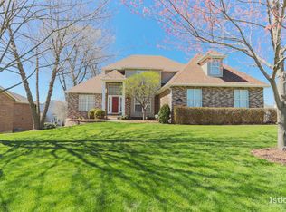 1023 Rosewood Dr, Carpentersville, IL 60110