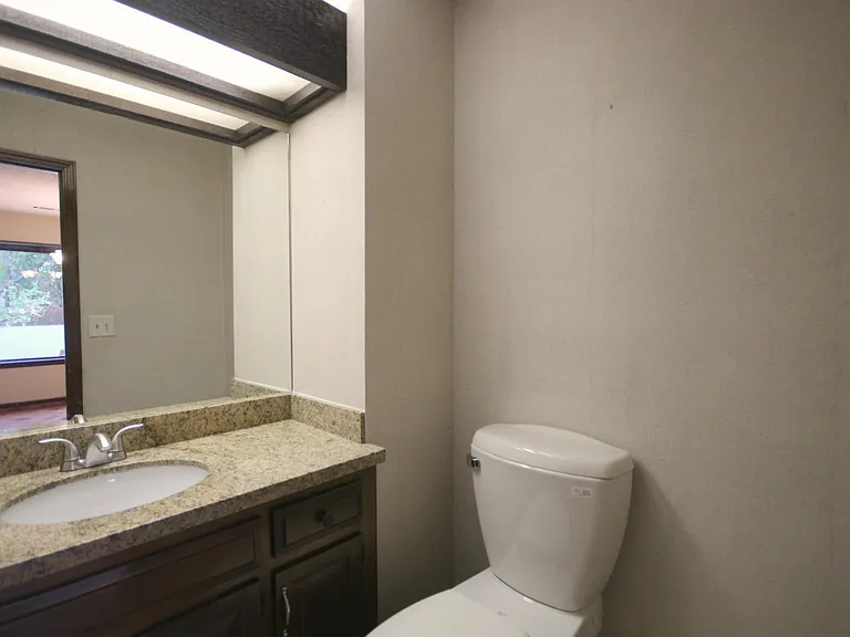 803 Bayliss Dr — Photo 33