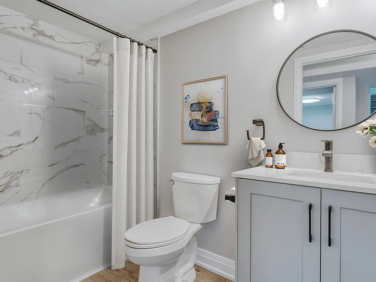 1640 Mary St #2 — Photo 11