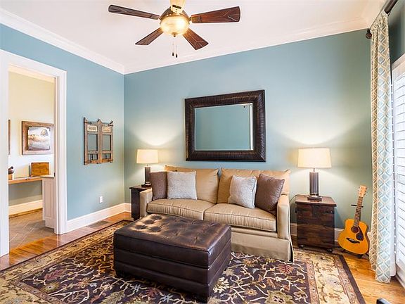 5th image of 2863 Bernard Ln SE