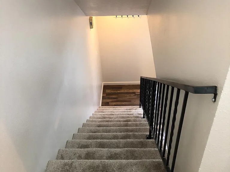 1250 NW 23rd St #16 — Photo 4