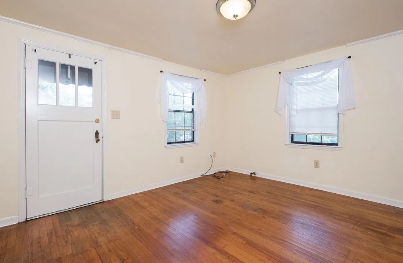 2 bed, 912 sqft, $1,500 — Photo 3