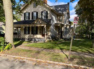 635 Hawthorne St NE, Grand Rapids, MI 49503