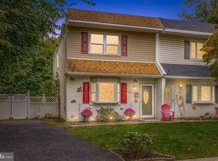 1122 Folsom Ave, Prospect Park, PA 19076